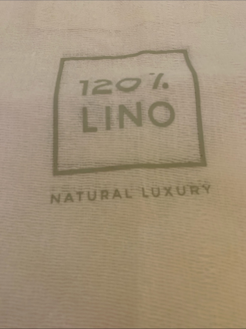 Authentic brand new rare and collectible cosmetic case 120% lino from Milan😍